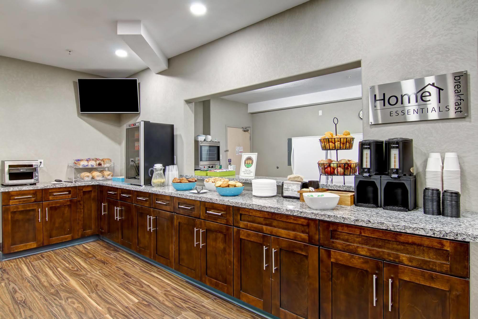 Home Inn Medicine Hat Bagian luar foto