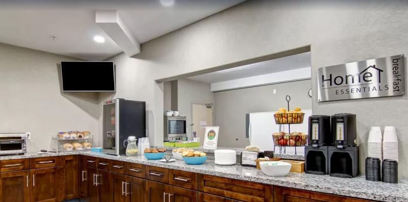 Home Inn Medicine Hat Bagian luar foto